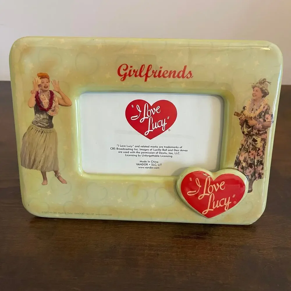 I Love Lucy box measures pictures